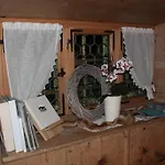 Haus Lucas Tschofen Bed & Breakfast