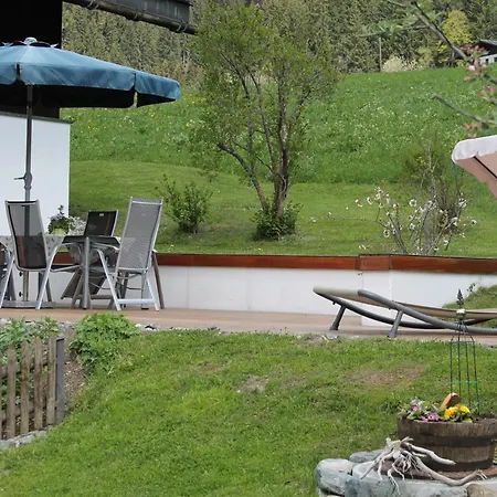 豪斯卢卡斯楚芬酒店 3*