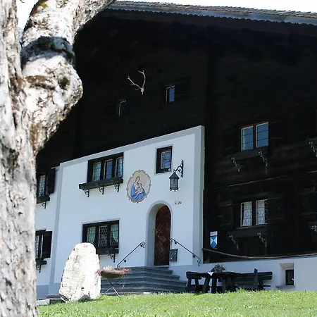 豪斯卢卡斯楚芬酒店 住宿加早餐酒店 加舒恩