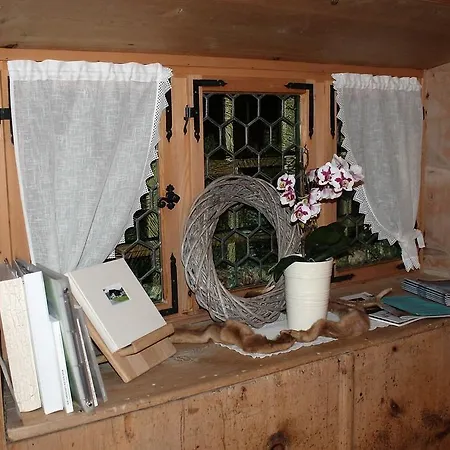 Haus Lucas Tschofen