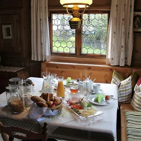 豪斯卢卡斯楚芬酒店 3* 加舒恩