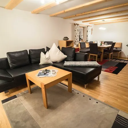 Haus Lucas Tschofen Alojamento de Acomodação e Pequeno-almoço