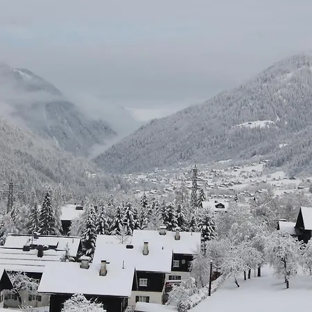 Haus Lucas Tschofen Alojamento de Acomodação e Pequeno-almoço 3*