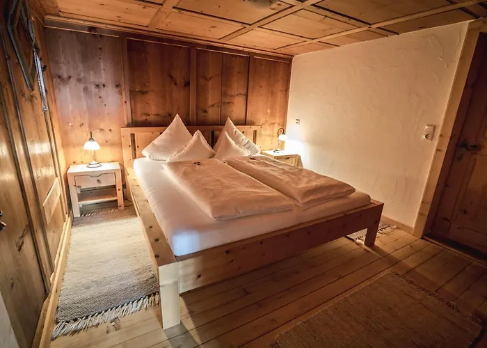 Haus Lucas Tschofen Bed & Breakfast