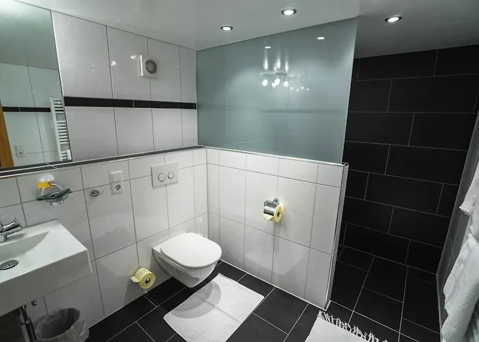 Haus Lucas Tschofen Bed & Breakfast 3*